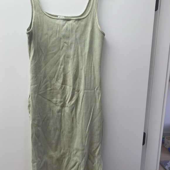 Like-new Aritzia dress worn once! - Picture 3 of 5
